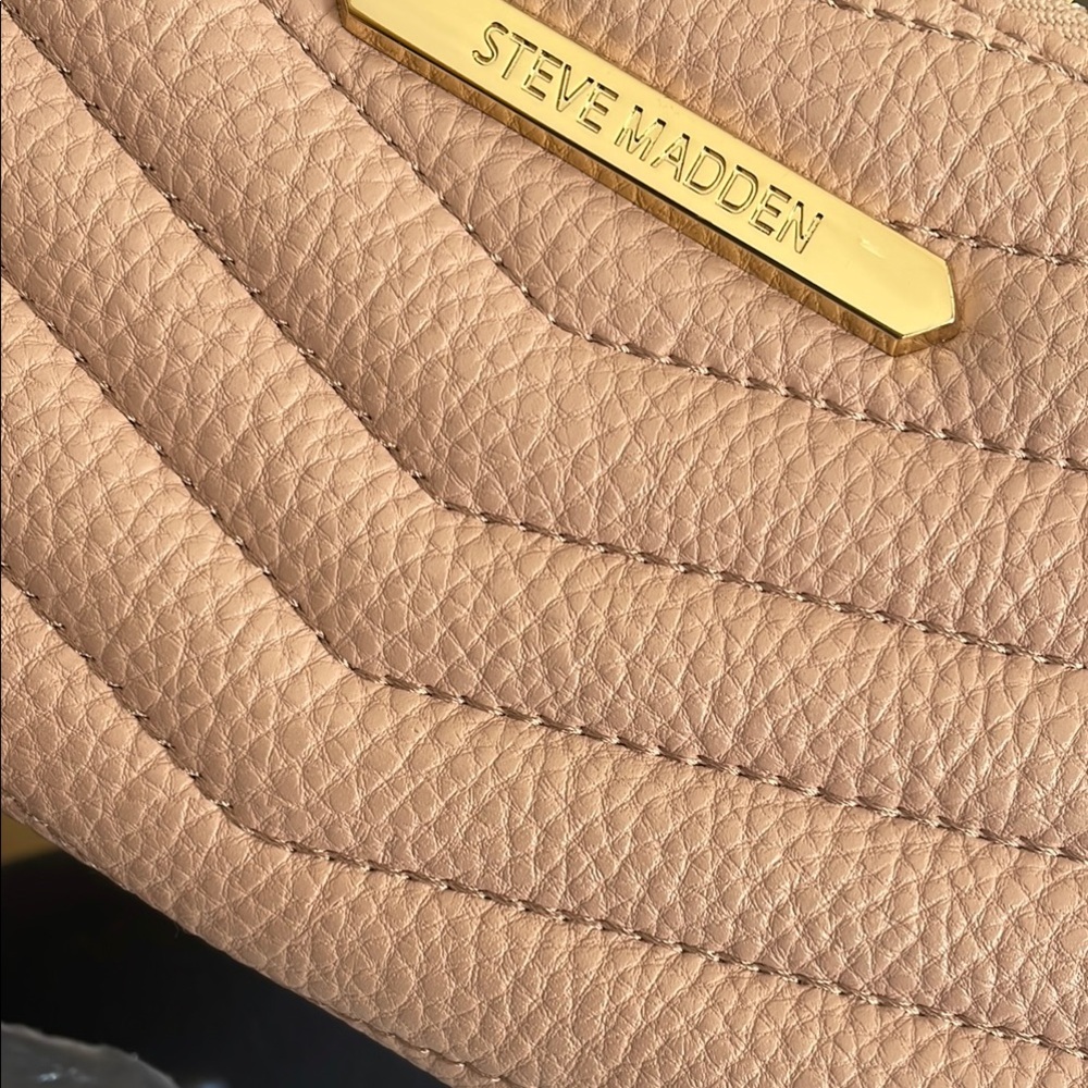 Steve Madden zipper Pale pink wallet
